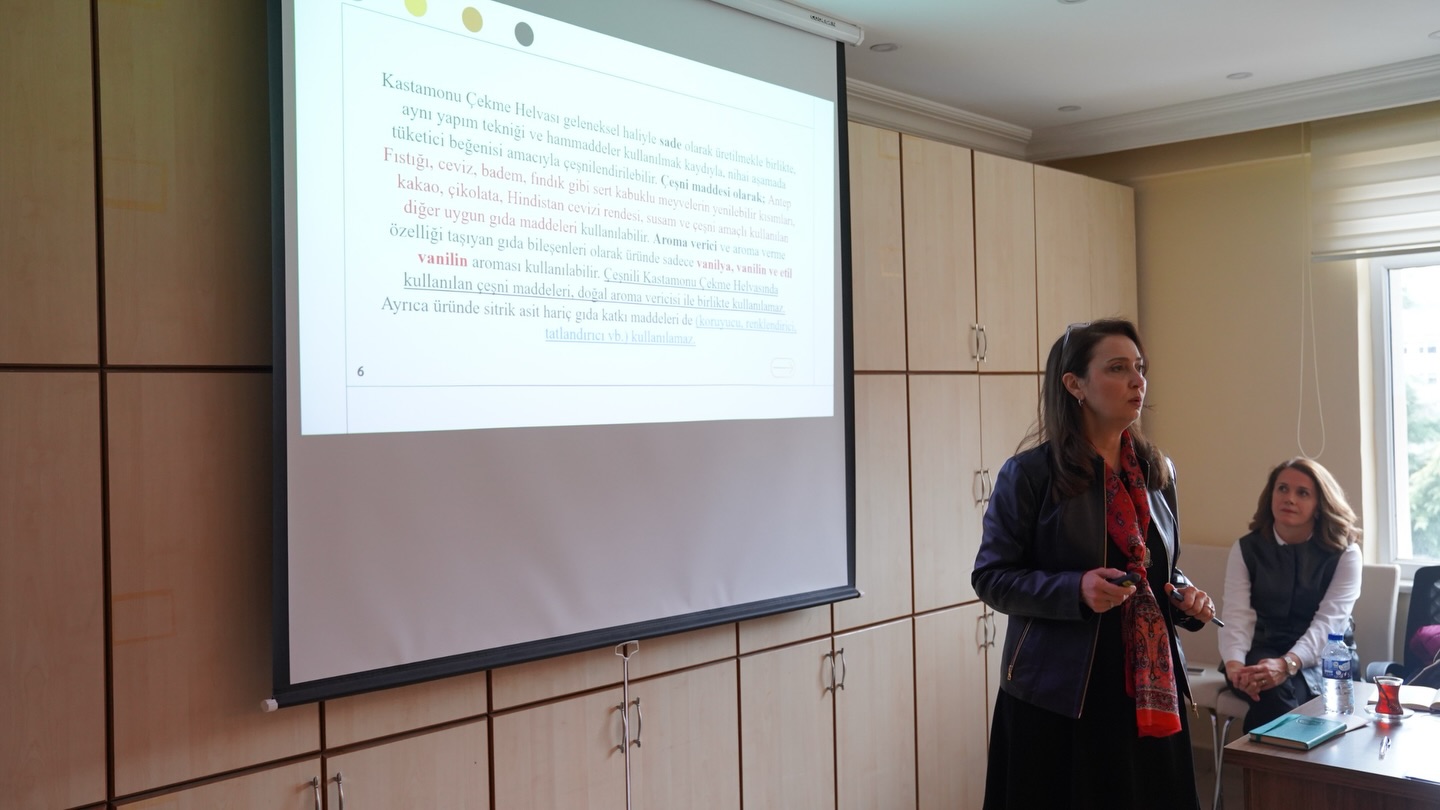 Kastamonu'da Çekme Helva Üreticileri Buluştu Mevzuat Detayları Anlatıldı 6