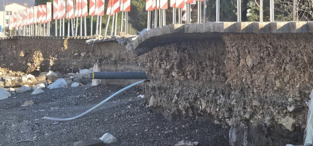 Kastamonu'da Dalgalar Yola Zarar Verdi 12