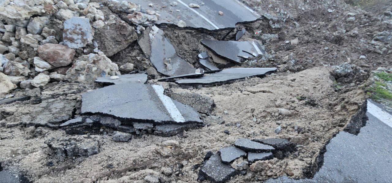 Kastamonu'da Dalgalar Yola Zarar Verdi 2