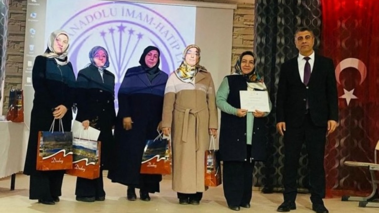 Kastamonu’da Genç Nida Finali Kaymakam Yıldırım Ödülleri Verdi (3)