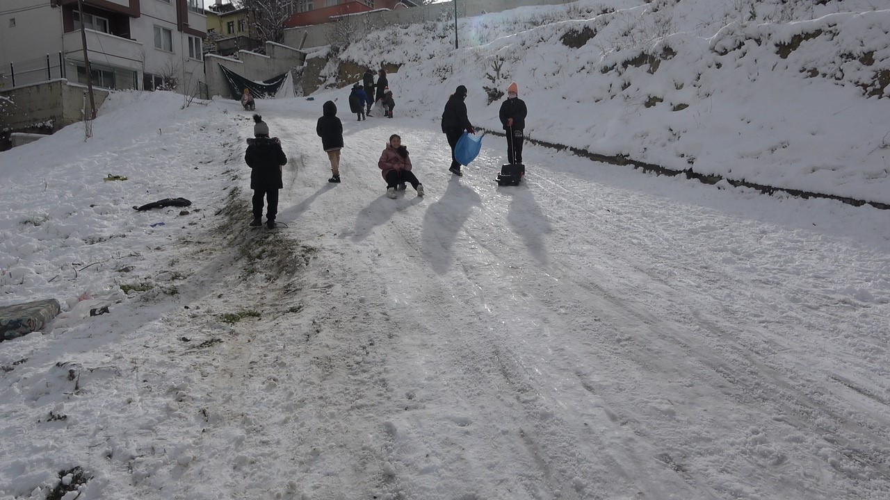 Kastamonu'da Kar Tatilinin Keyfini Çocuklar Çıkardı 71