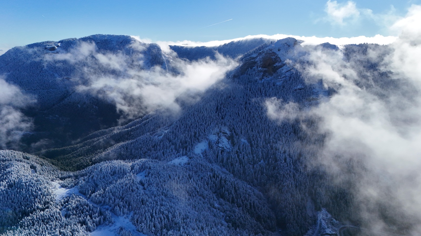 Kastamonu'da Kar Ve Sis Birleşti Büyüleyici Manzara Havadan Görüntülendi 2