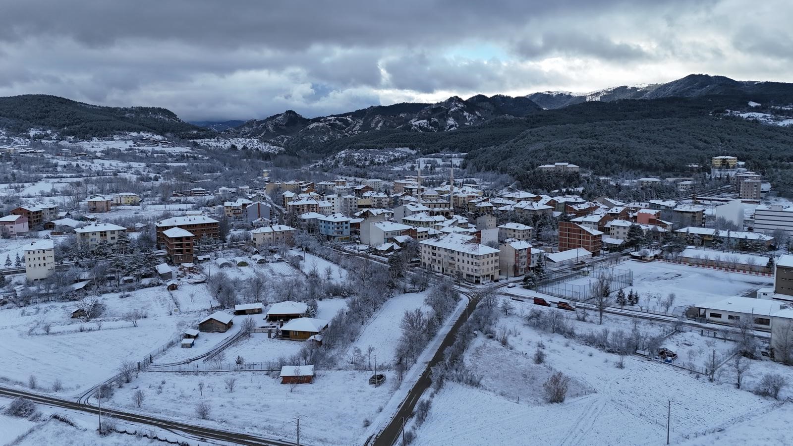 Kastamonu'da Kar Yağışı Ilçeleri Beyaza Bürüdü 8