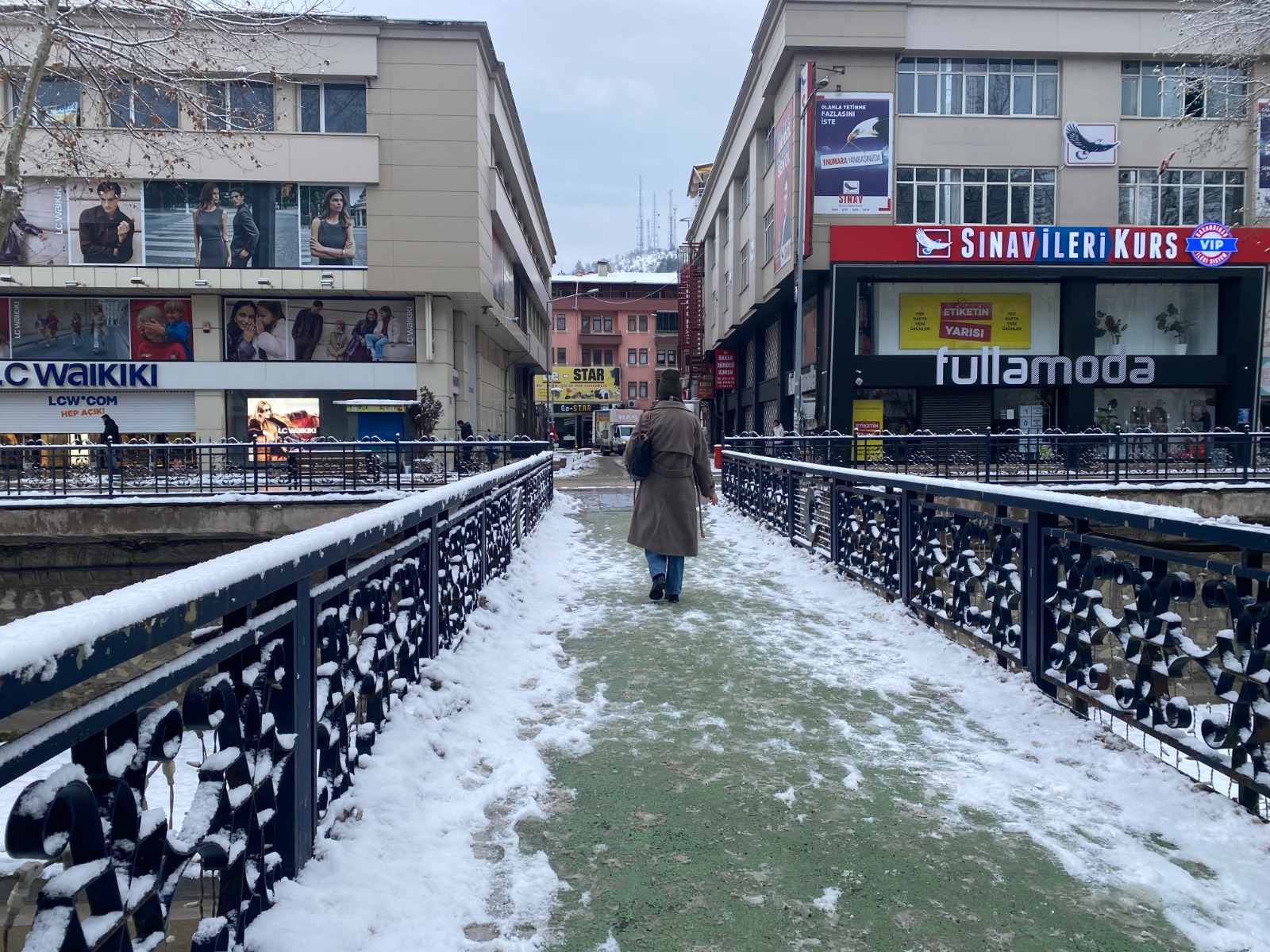 Kastamonu'da Kar Yeniden Başladı İl Merkezi Beyaza Büründü 14