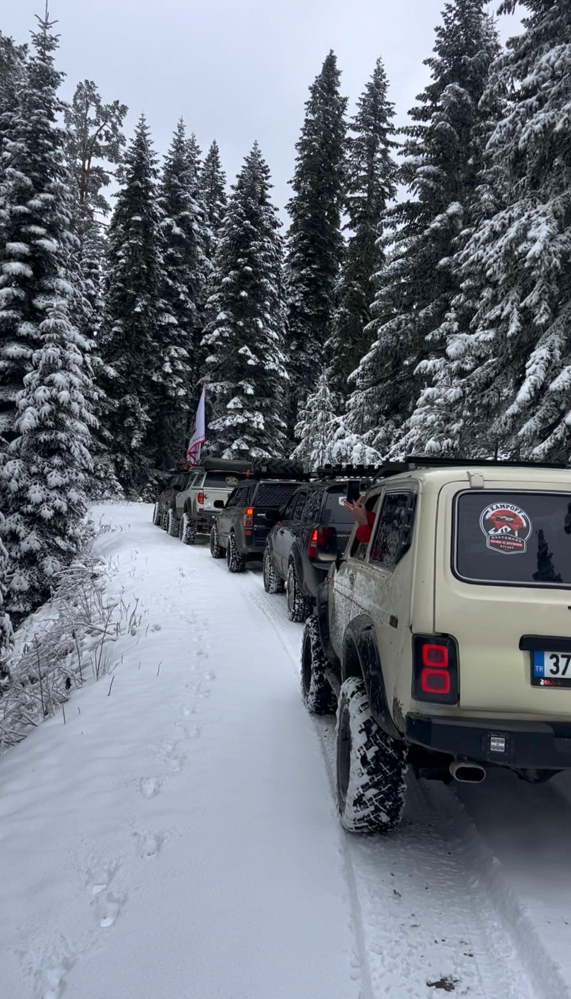 Kastamonu'da Kış Etkisini Gösterdi Karın Tadını Lastiklerle Kayarak Çıkardılar! 8