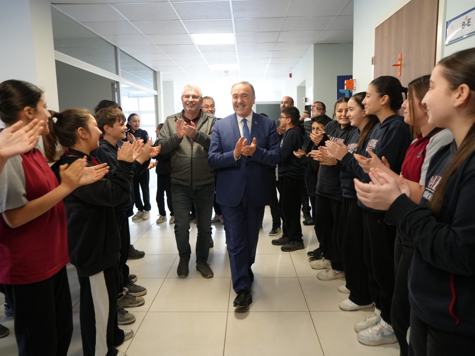 Kastamonu'da Okul Müdürü Emekli Oldu Gözyaşlarına Hakim Olamadı 2