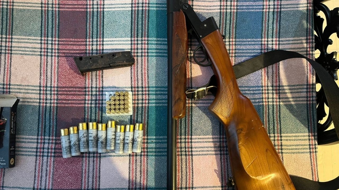 Kastamonu’da Ruhsatsız Silah Operasyonu Çok Sayıda Tabanca Ve Mühimmat Ele Geçirildi (1)