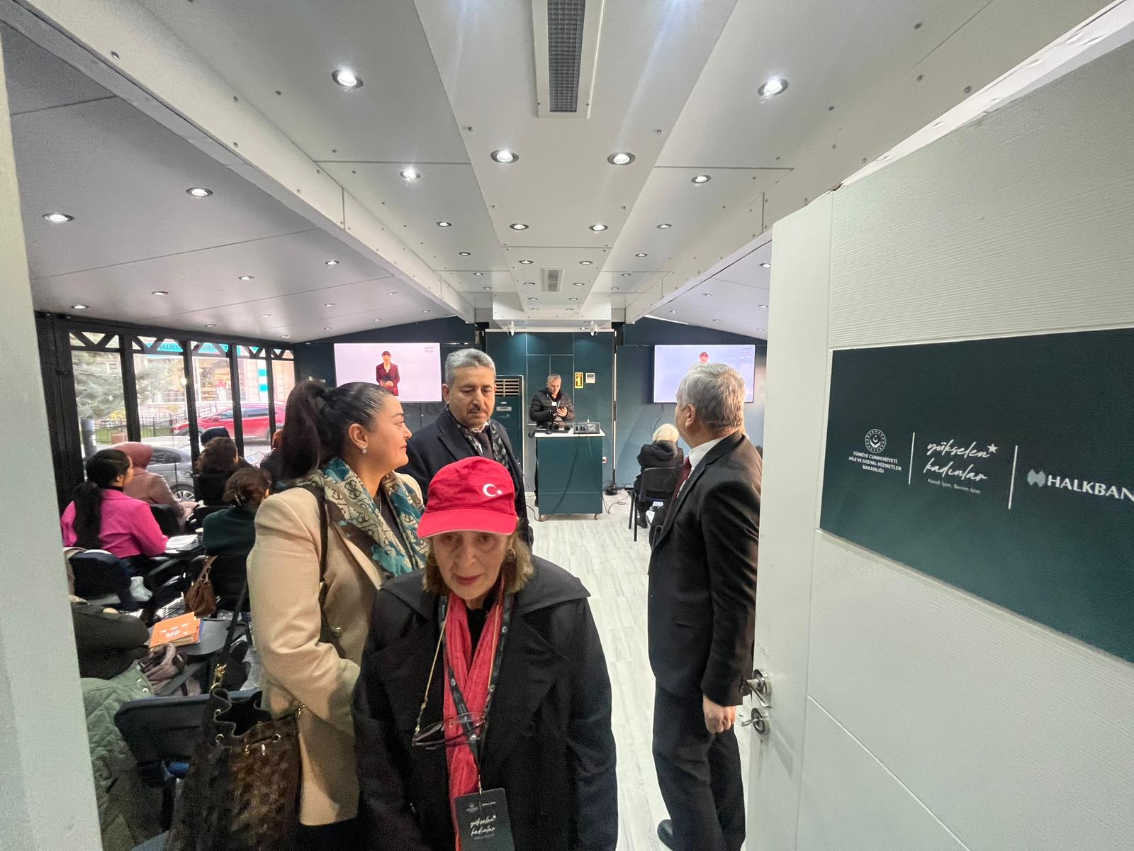 Kastamonu'da Tır Kuruldu 80 Kadın Kadın Eğitim Aldı! 4