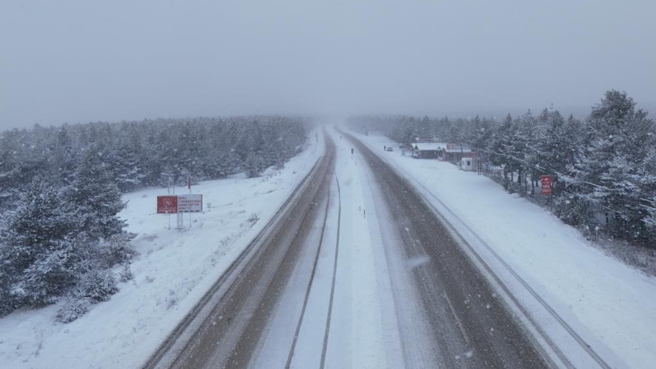Kastamonu’da Yüksek Kesimler Kışa Teslim, Kar Etkili Oluyor (1)