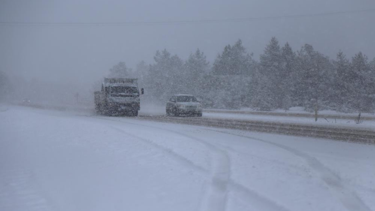 Kastamonu’da Yüksek Kesimler Kışa Teslim, Kar Etkili Oluyor (2)