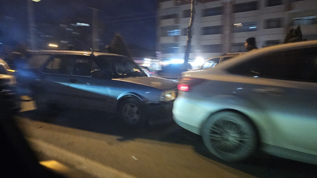 Kastamonu’da Zincirleme Kaza Araçlarda Maddi Hasar Oluştu (4)