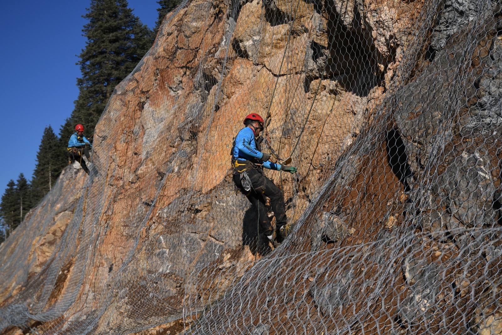 Kastamonu'daki Heyelanların Yaşandığı Dağ Çelik Ağlarla Örülüyor 43