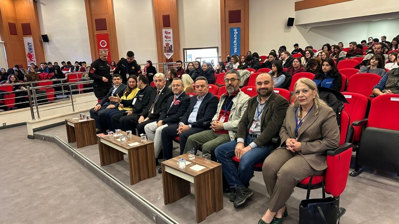 Kastamonu’dan Türkiye’ye Örnek Afetlerde Veteriner Hekimlik Çalıştayı Düzenlendi (7)