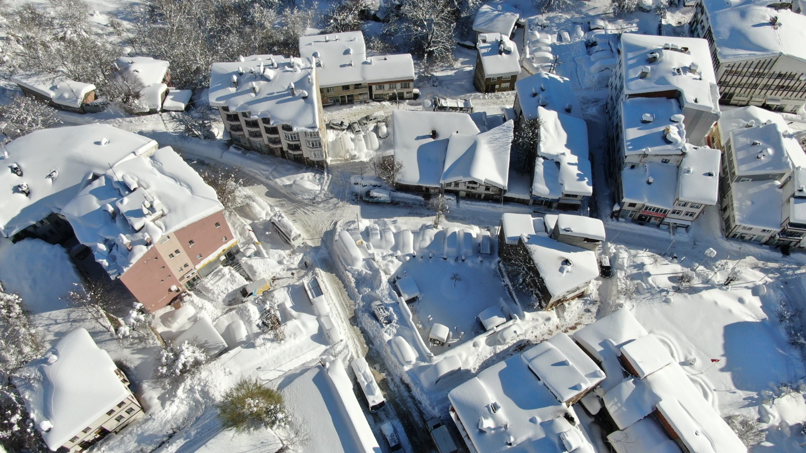 Kastamonu'nun Ilçelerinde Kar Kalınlığı 1,5 Metreyi Aştı Ortaya Çıkan Manzara Şaşırttı 13