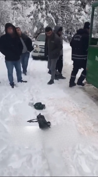 Kastamonu'nun Ilçesinde Cenaze Yolda Kaldı! 4