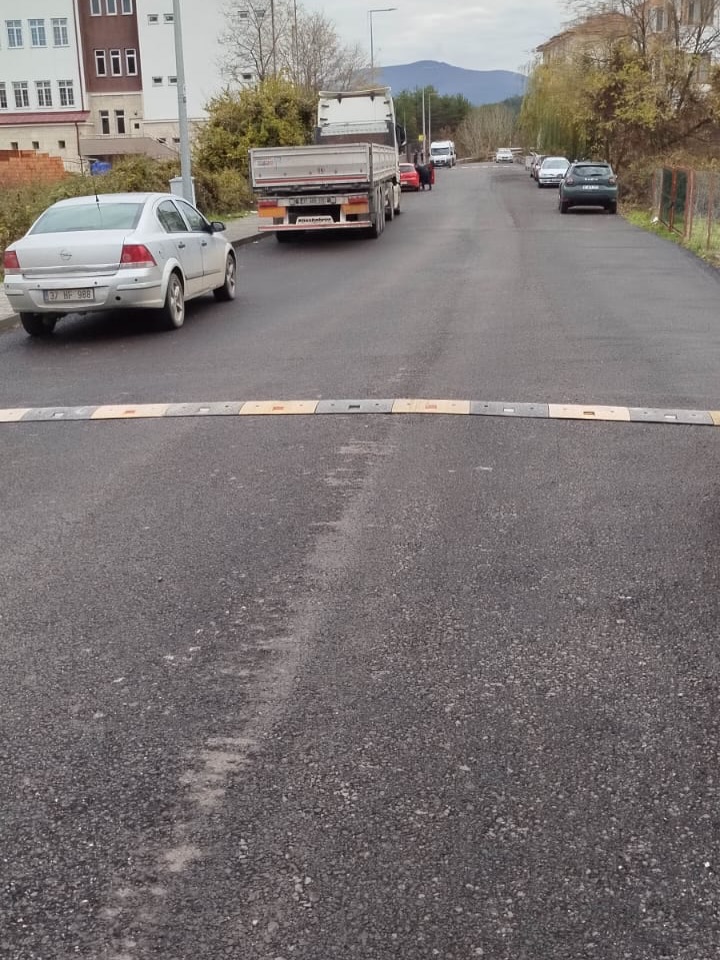 Kastamonu'nun Ilçesinde Güvenlik Artırılıyor Yeni Hız Kesiciler Yapıldı 2