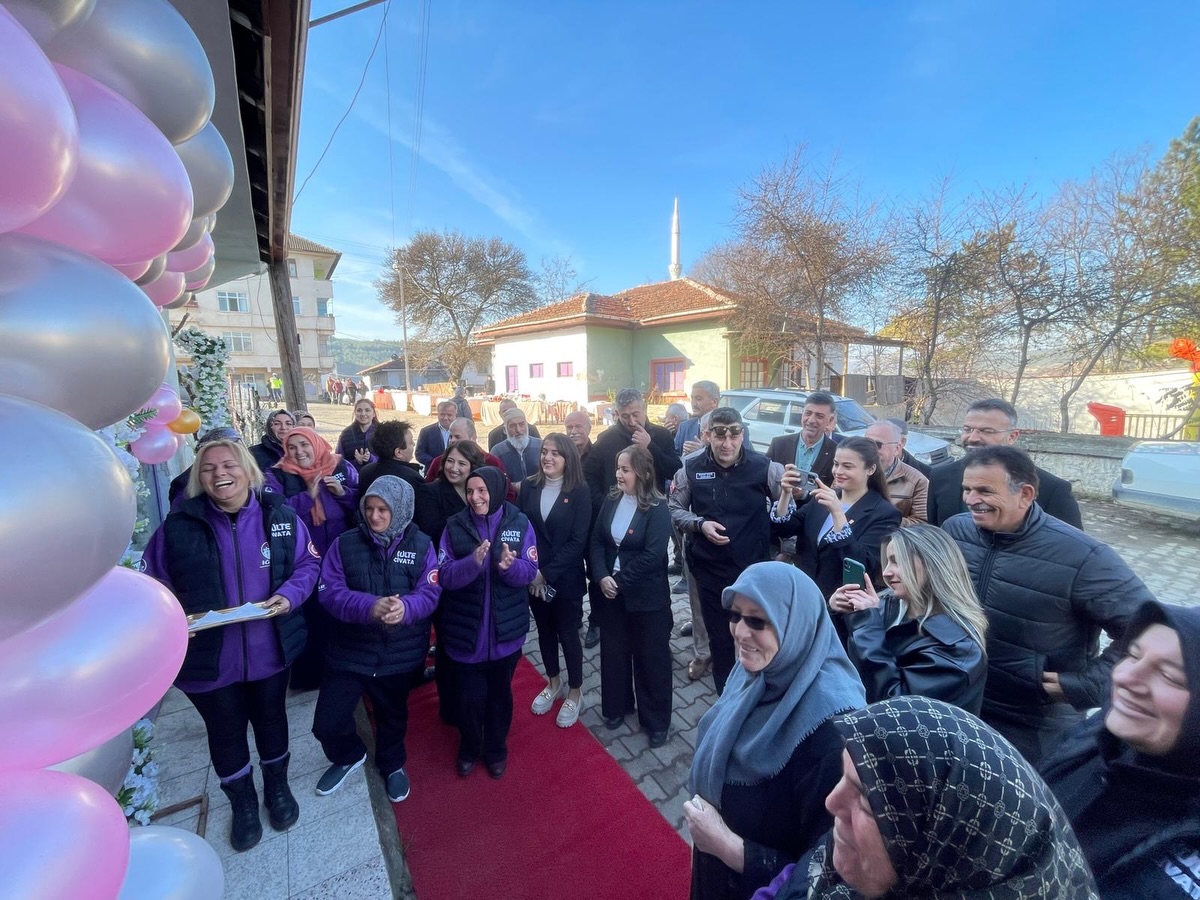 Kastamonu'nun Ilçesinde 'Kadın Dayanışma Ve Üretim Derneği' Açıldı 400