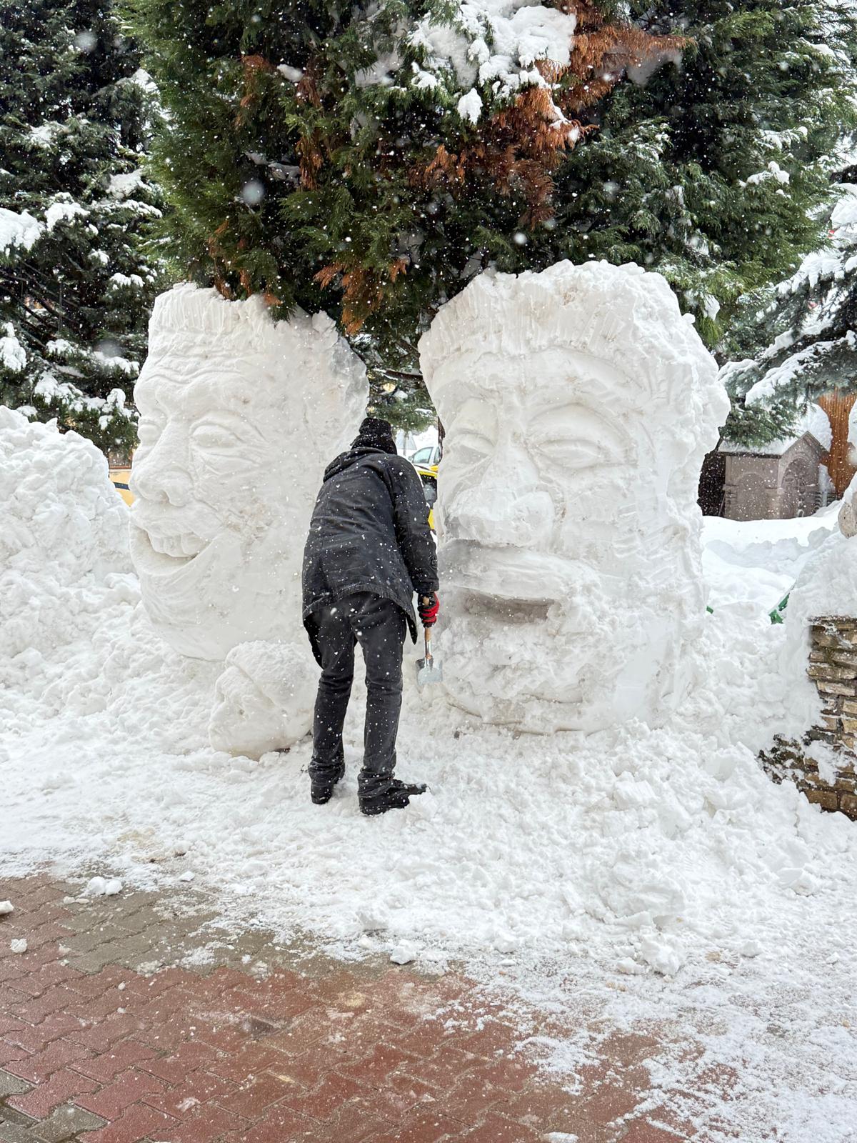 Kastamonu'nun Ilçesinde Kardan Heykel Ilgi Odağı Oldu 22