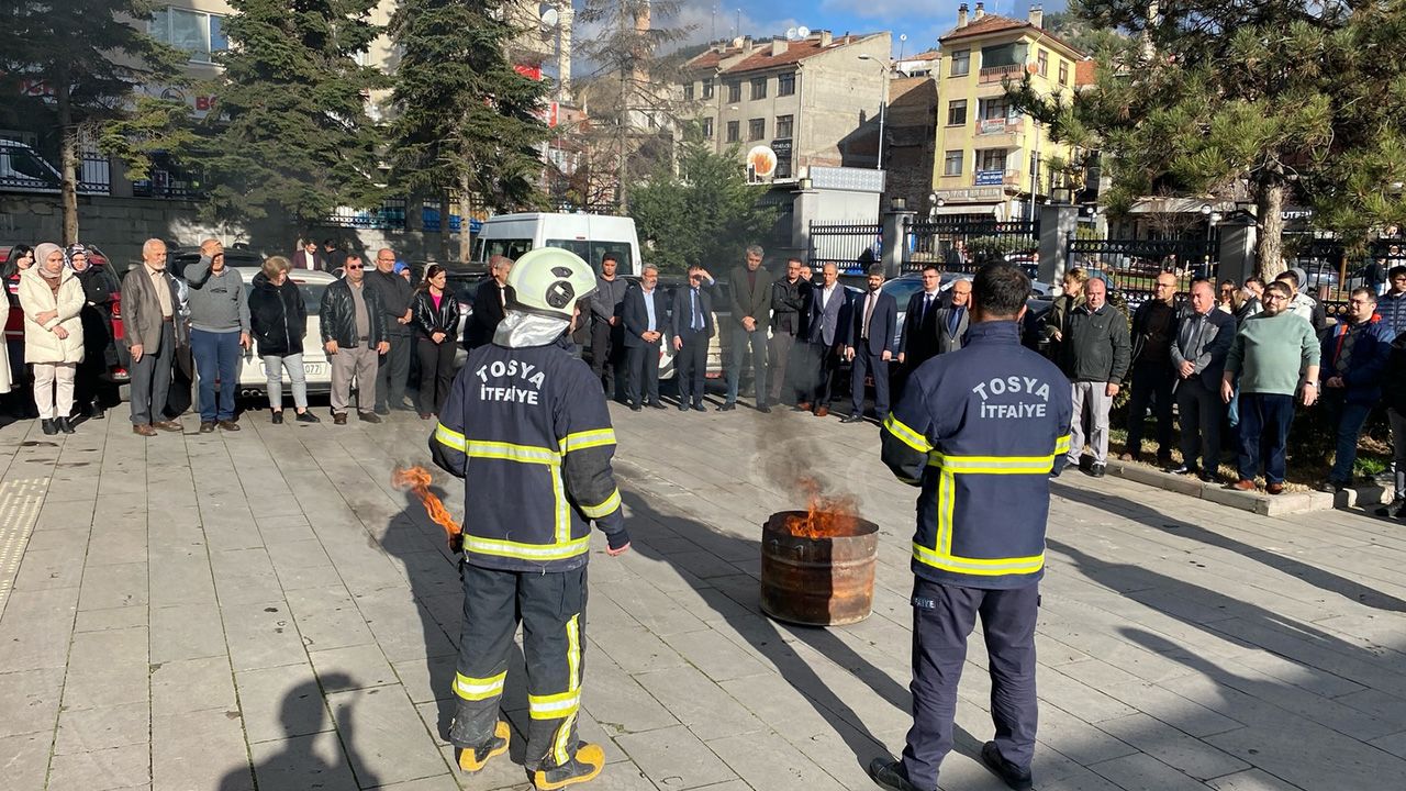 Kastamonu'nun Ilçesinde Tatbikat Düzenlendi Mahsur Kalanlar Kurtarıldı 12