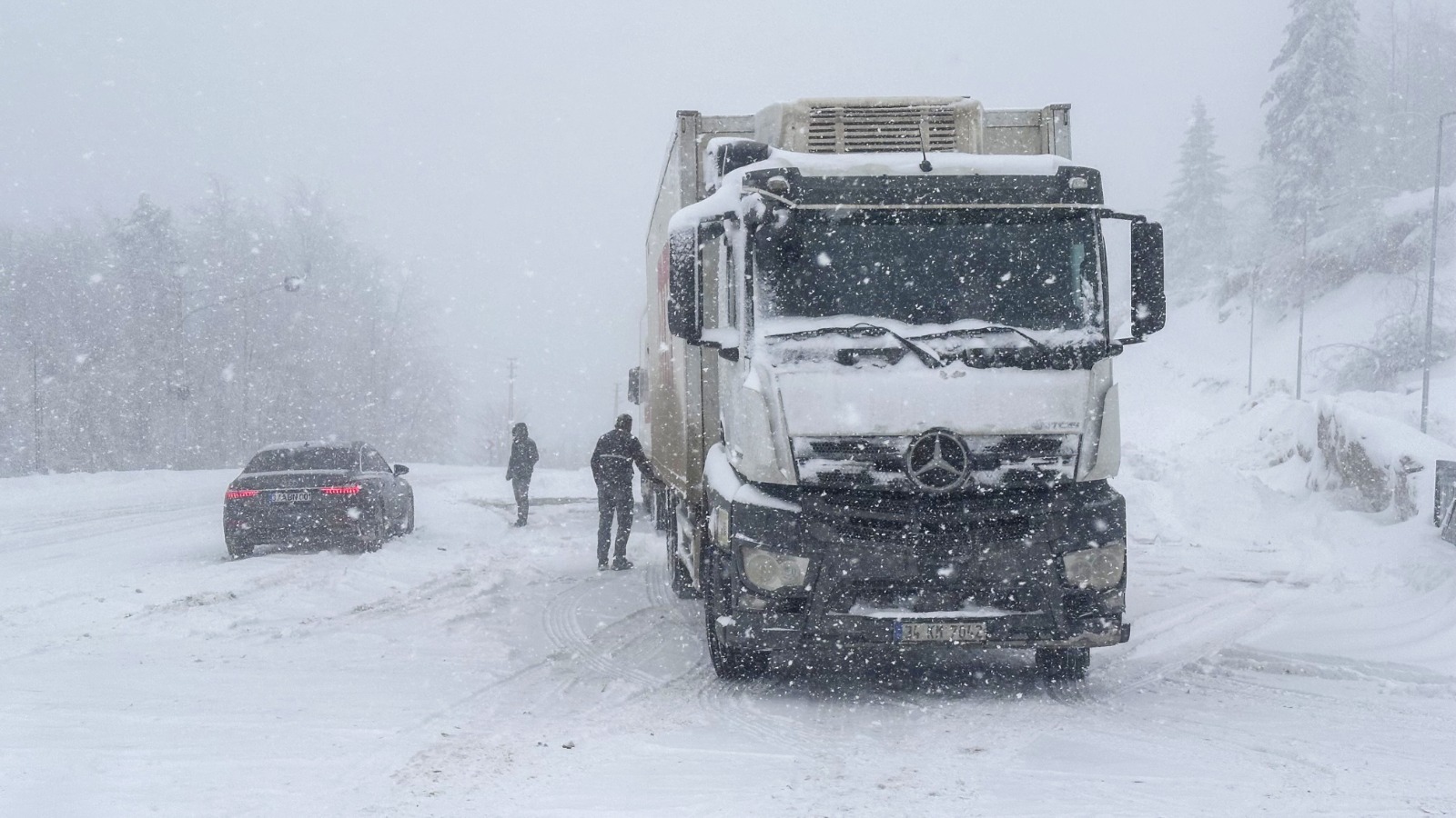 Kastamonu'nun Yüksek Kesimlerinde Kar Etkisini Artırdı 4