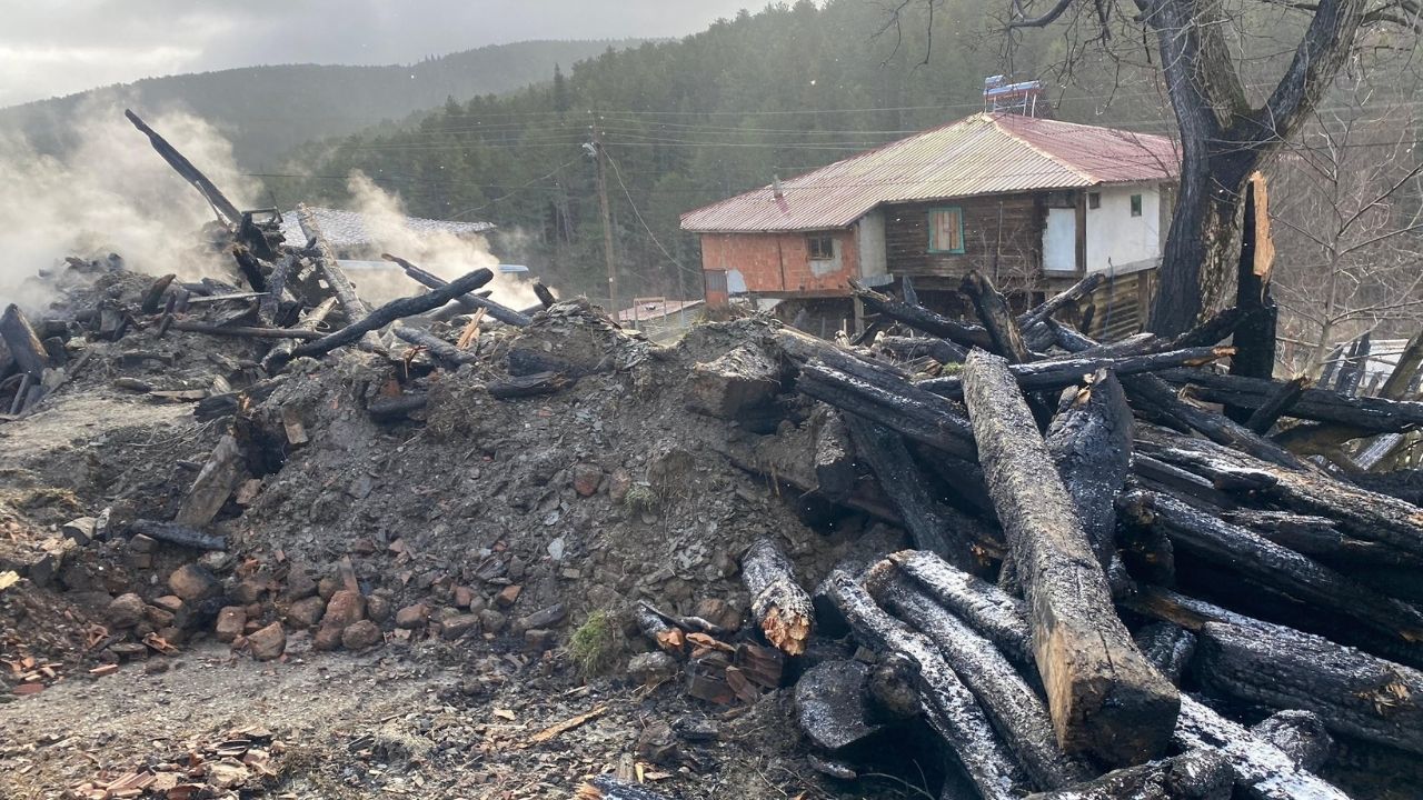 Kaymakam Demirdağ Şehirören Yangın (3)