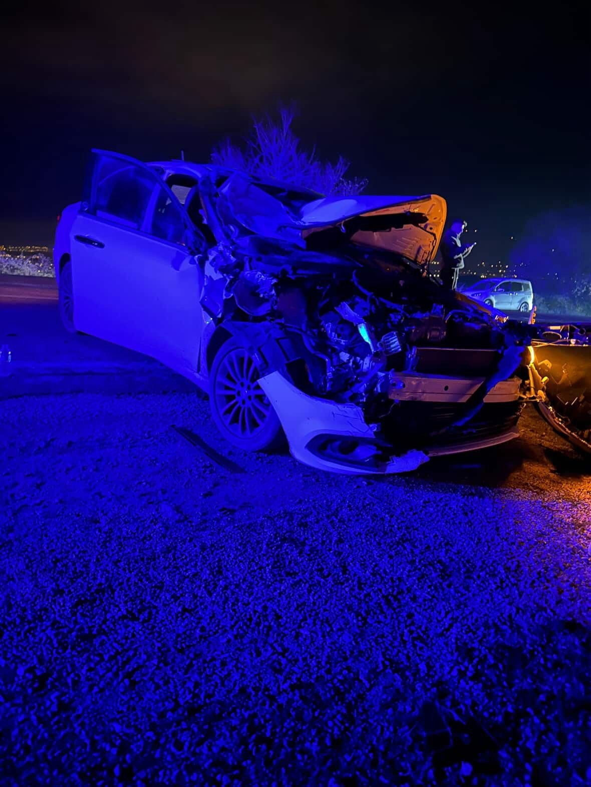 Otomobil Traktöre Çarptı Feci Kazada 4 Kişi Yaralandı 2