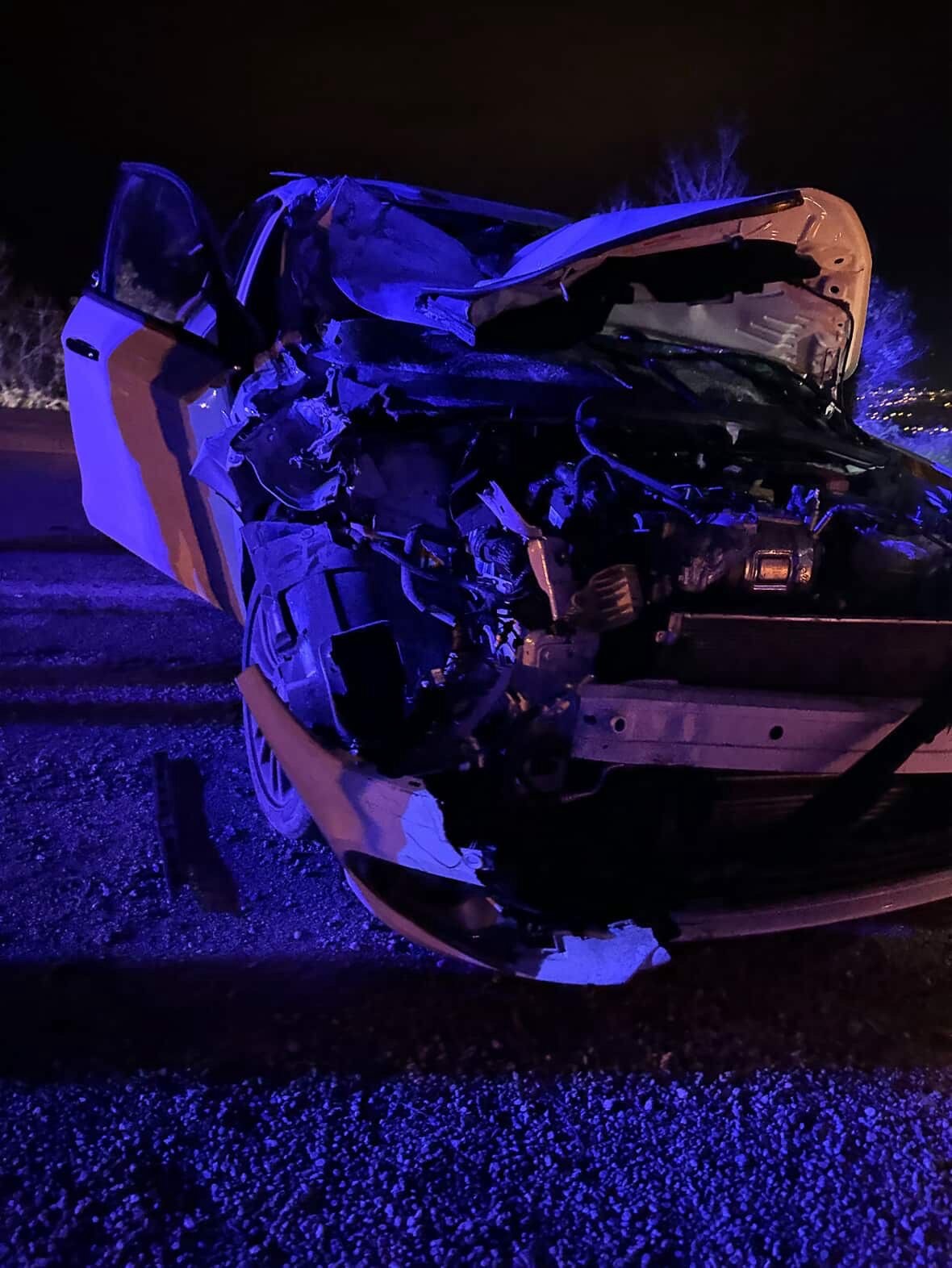 Otomobil Traktöre Çarptı Feci Kazada 4 Kişi Yaralandı 22