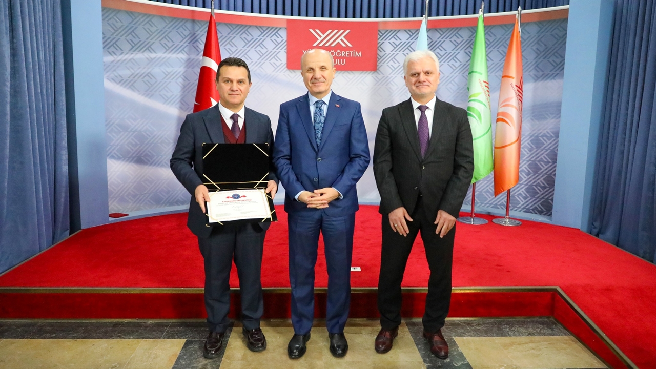 Rektör Topal Yök Ödül (1)