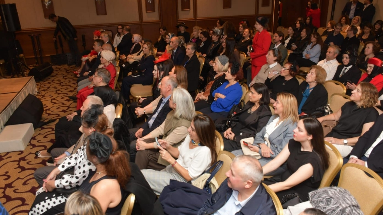 ‘Şapkamla Çağımı Selamlıyorum’ Ödülleri Pera Palace’de Verildi (5)