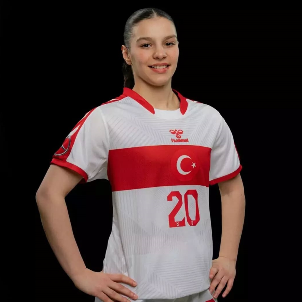 Sevgi Nur Yılmaz Hentbol (1)