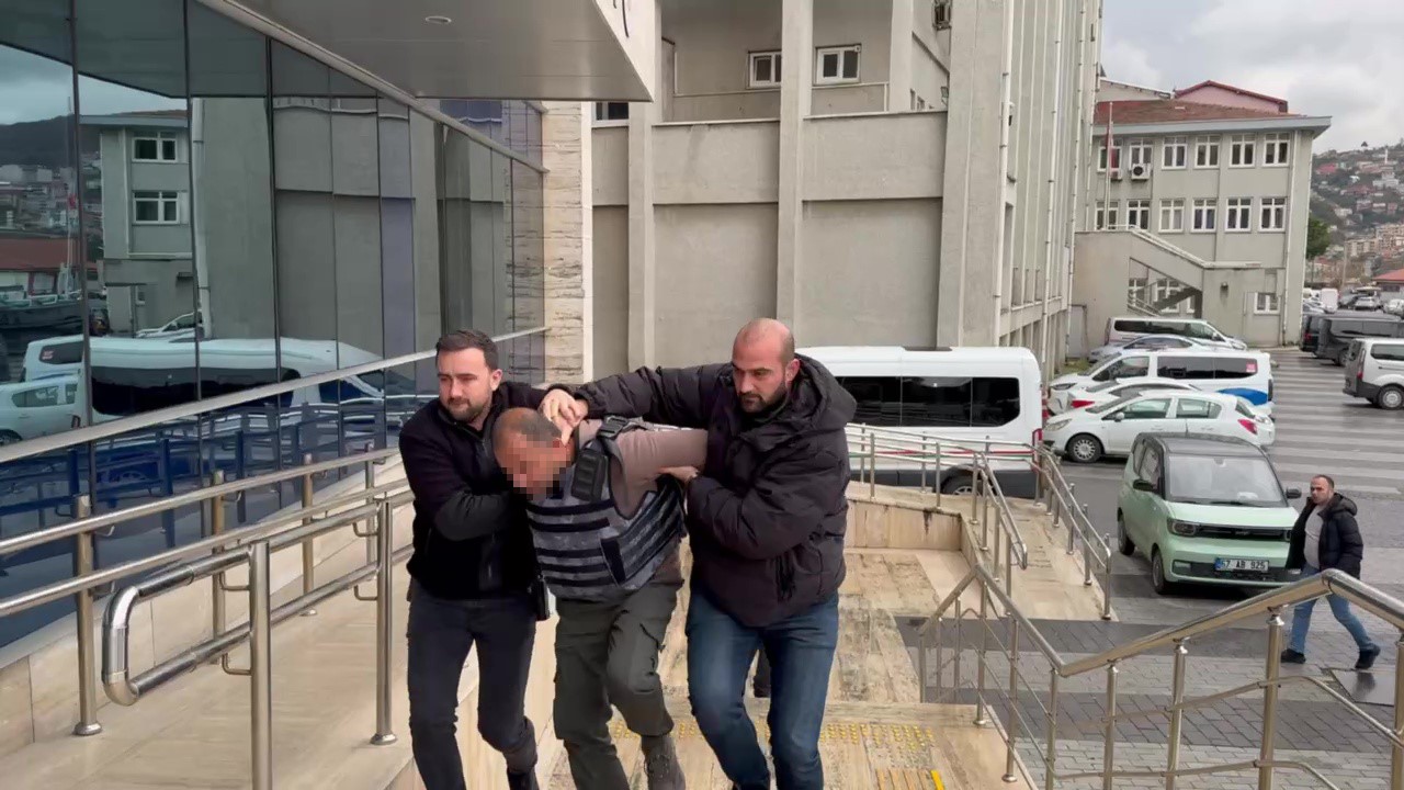 Tartışma Bıçaklı Kavgaya Dönüştü 'Eşime Niye Baktın' Diyen Adamın Canına Kıydı! 88