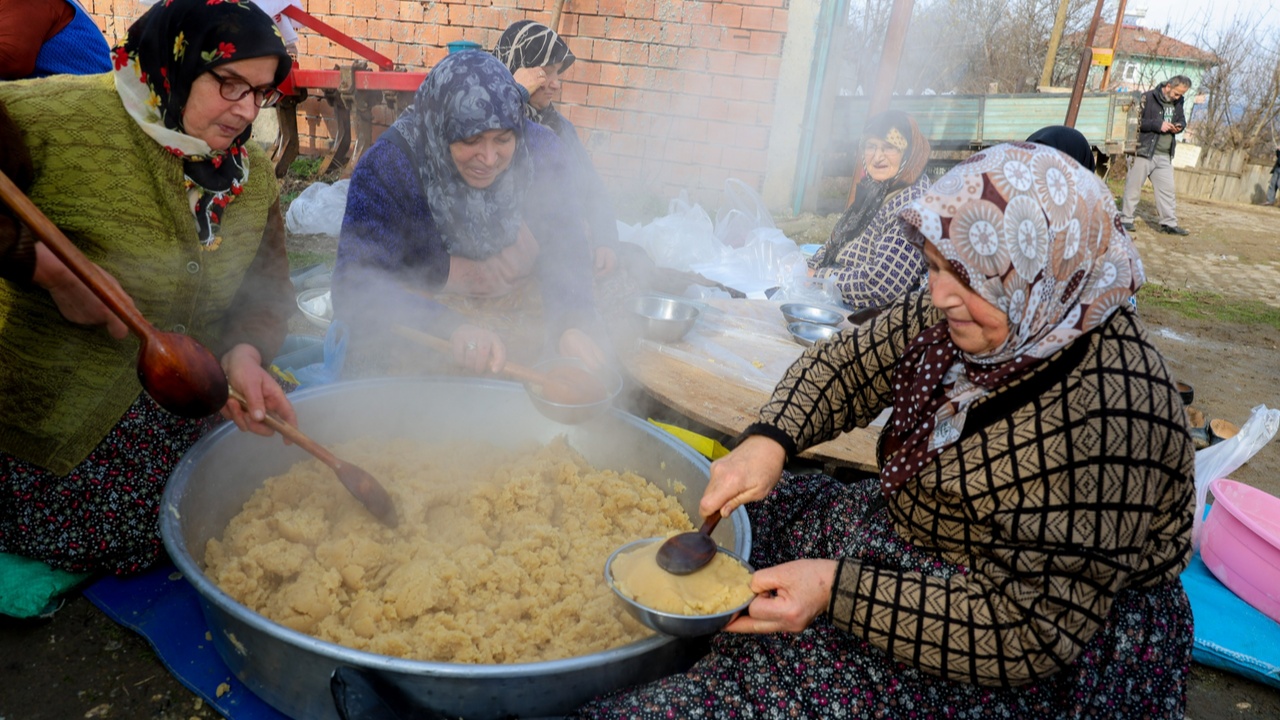 Taşköprü Asırlık Gelenek Helva Karma (8)