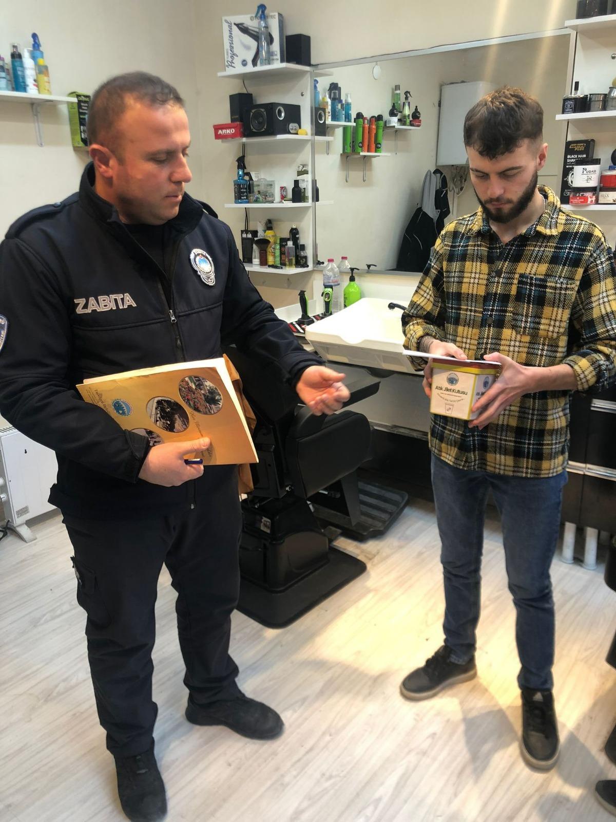 Taşköprü Belediyesi Berber Esnaflarıyla Atık Jilet Toplama Kampanyası Başlattı 4