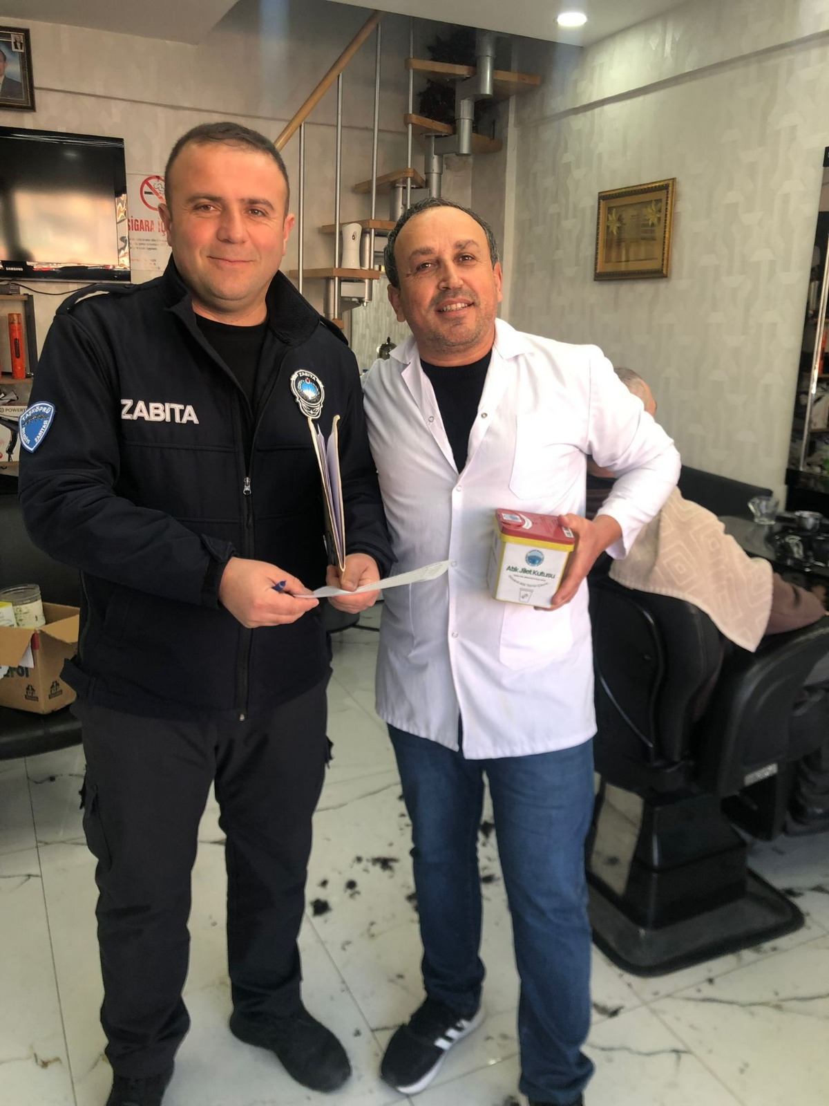 Taşköprü Belediyesi Berber Esnaflarıyla Atık Jilet Toplama Kampanyası Başlattı 5