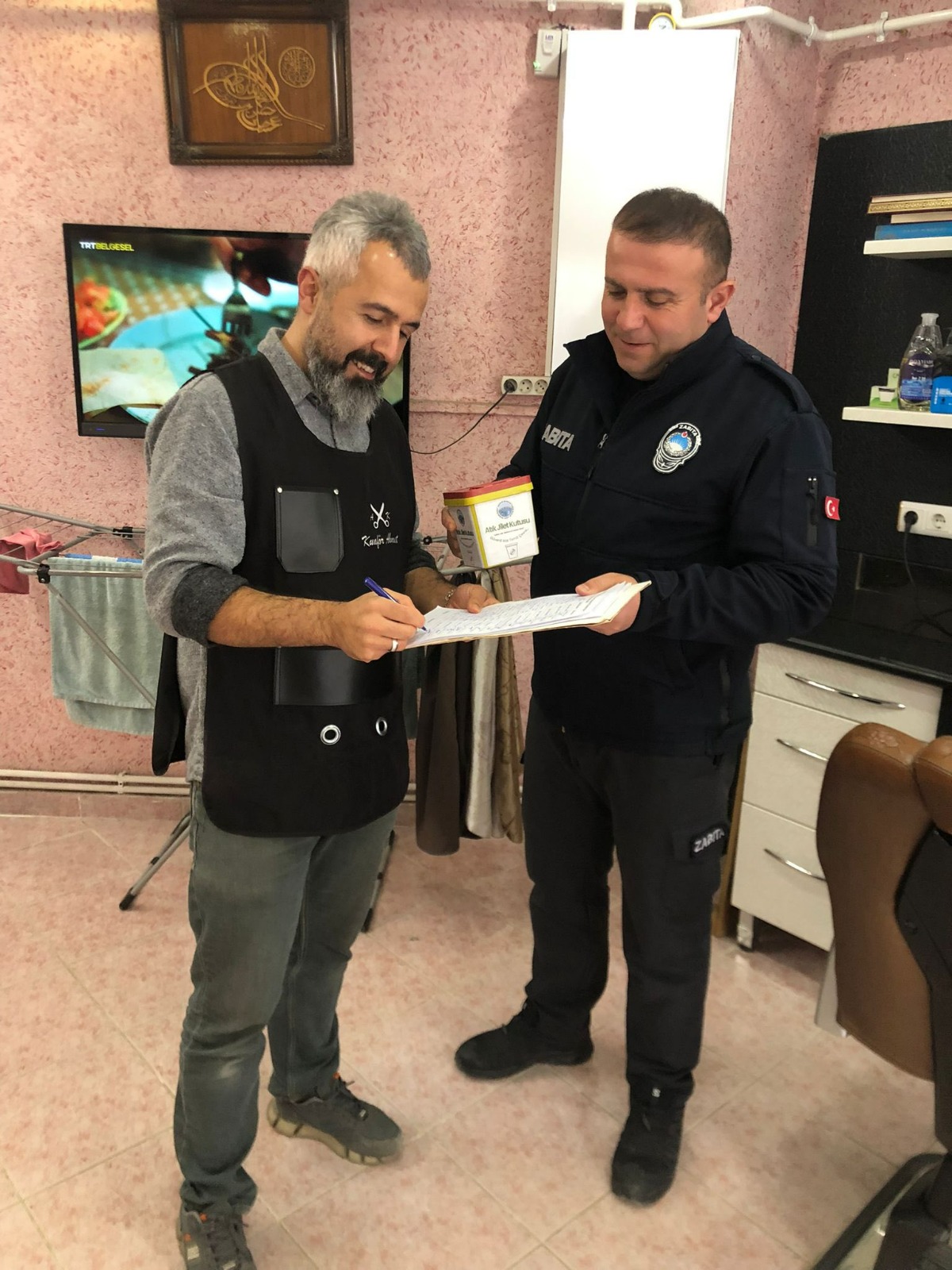 Taşköprü Belediyesi Berber Esnaflarıyla Atık Jilet Toplama Kampanyası Başlattı 8