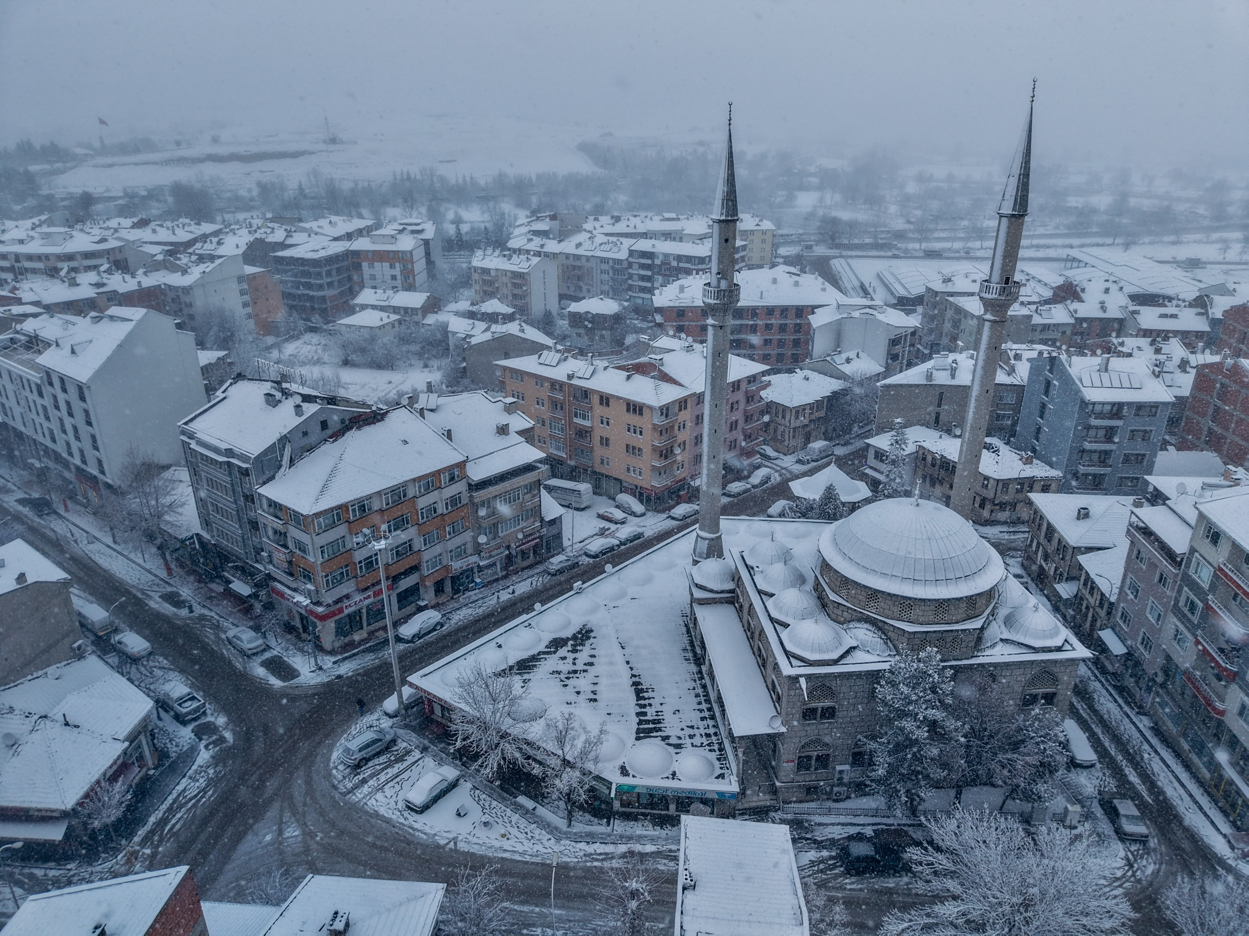 Taşköprü Beyaz Örtüyle Kaplandı 17