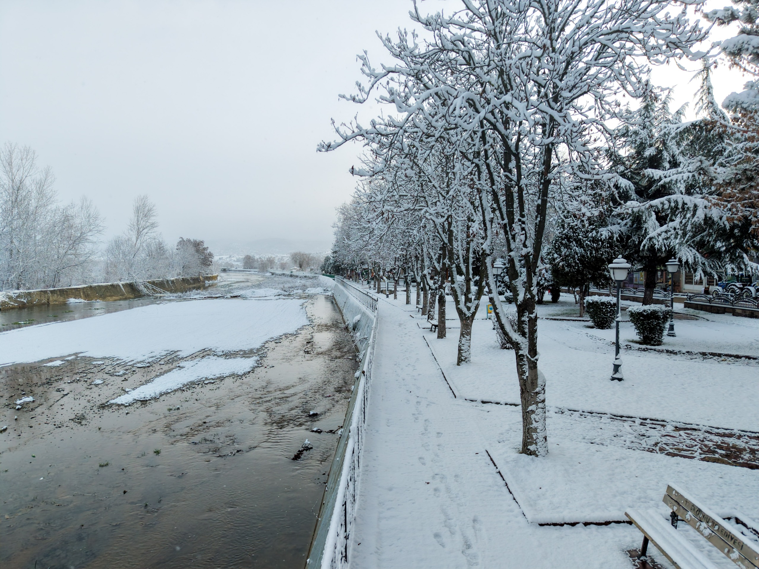 Taşköprü Beyaz Örtüyle Kaplandı 20