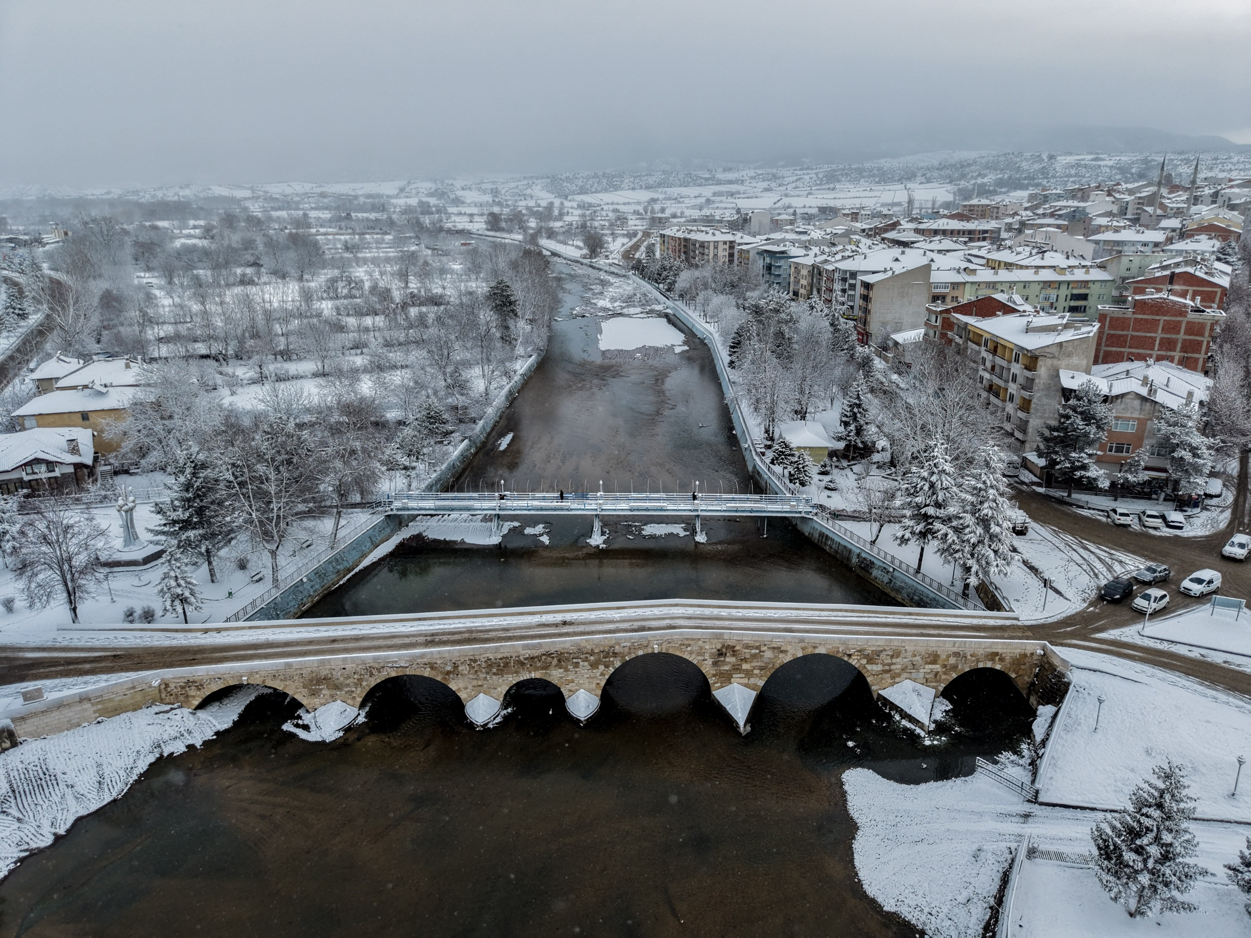 Taşköprü Beyaz Örtüyle Kaplandı 4