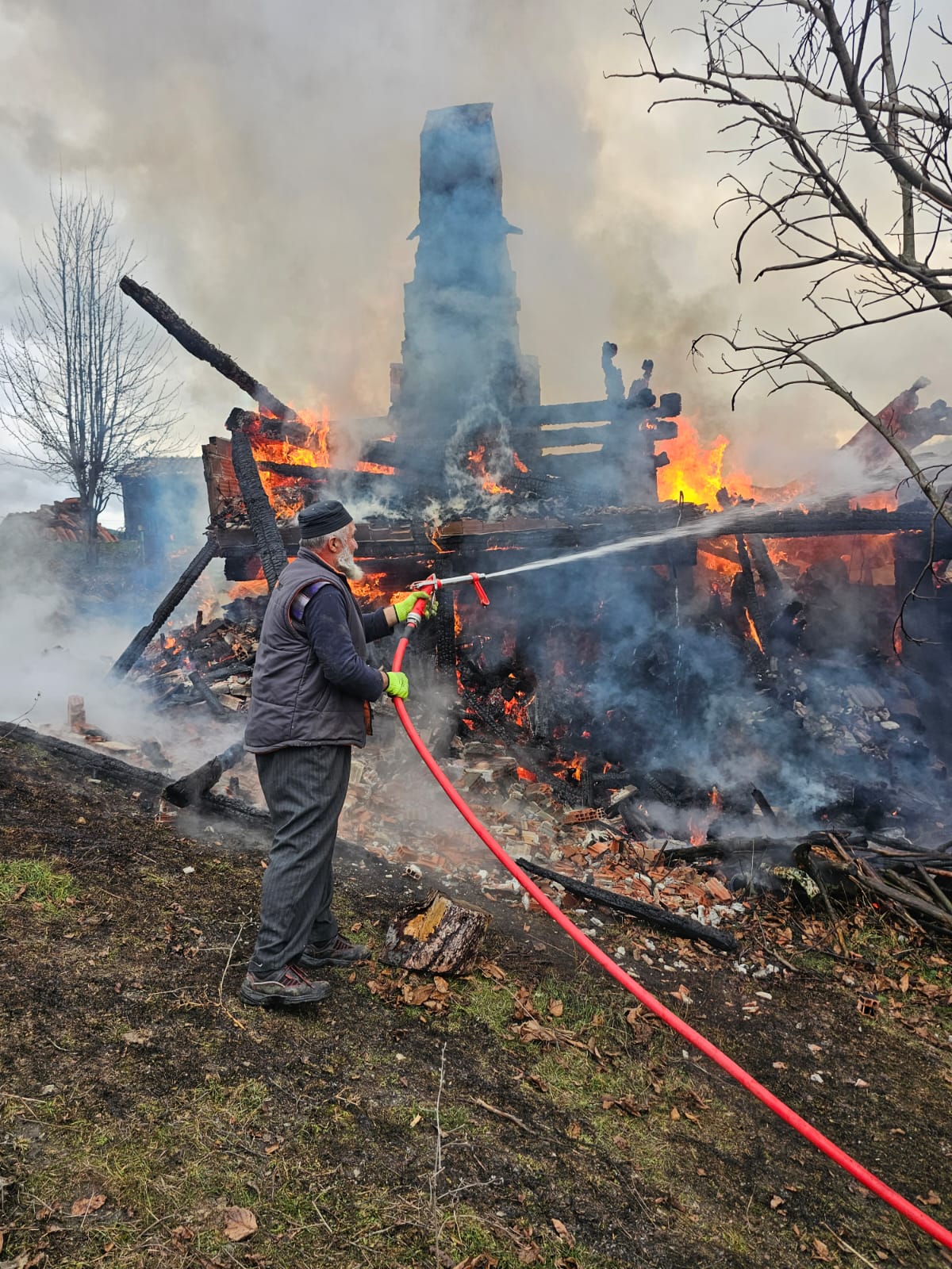 Taşköprü'de Feci Yangın Küle Döndü! 14