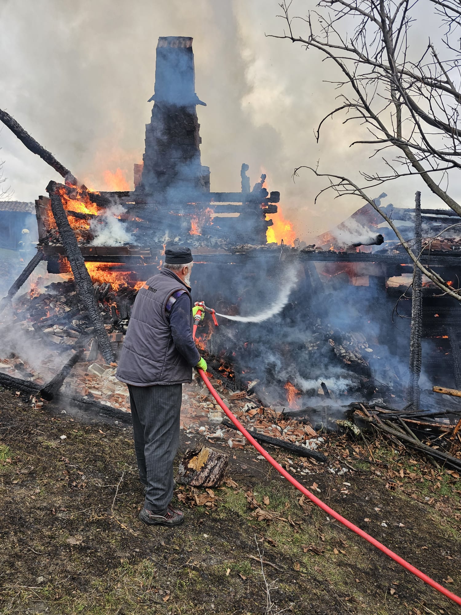 Taşköprü'de Feci Yangın Küle Döndü! 32