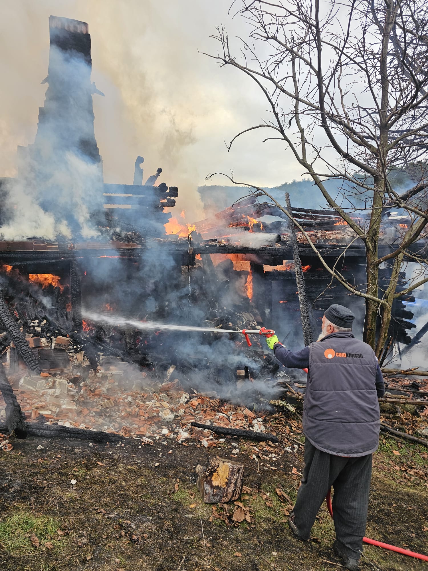 Taşköprü'de Feci Yangın Küle Döndü! 8