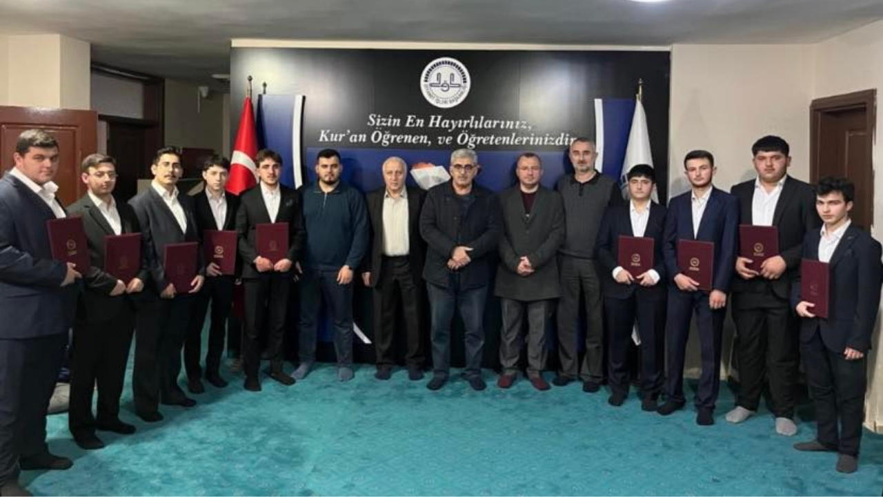 Taşköprü’de Hafızlara Icazet Sevinci Belgeler Takdim Edildi (2)