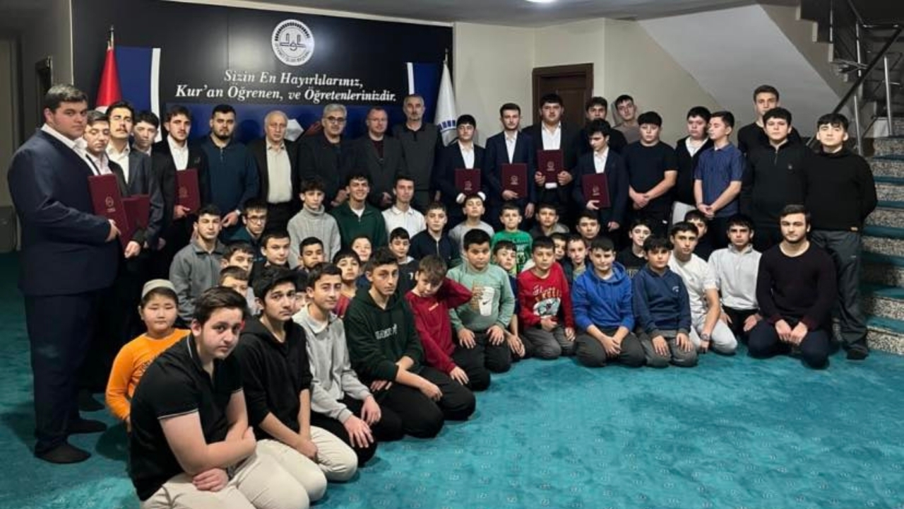 Taşköprü’de Hafızlara Icazet Sevinci Belgeler Takdim Edildi (3)