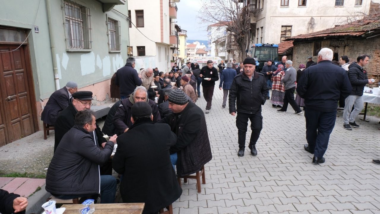 Taşköprü’de Yeni Market Açıldı Garlic Market’e Yoğun İlgi (10)