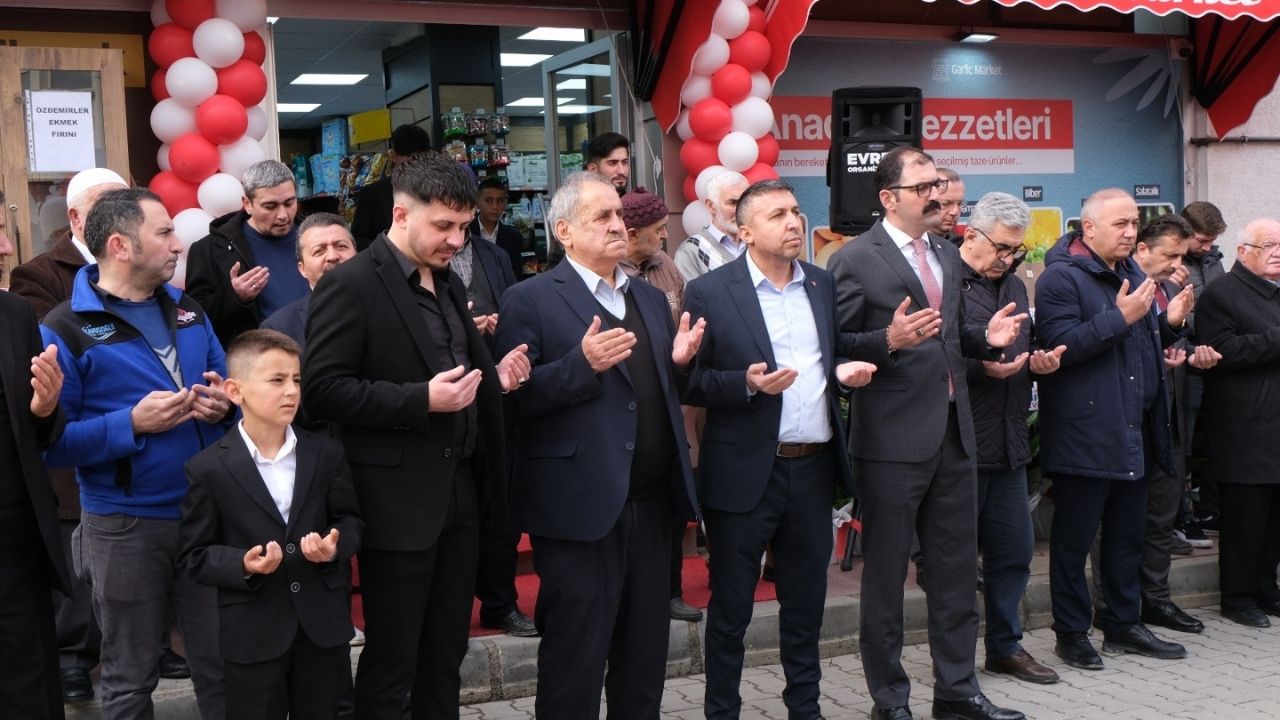 Taşköprü’de Yeni Market Açıldı Garlic Market’e Yoğun İlgi (7)