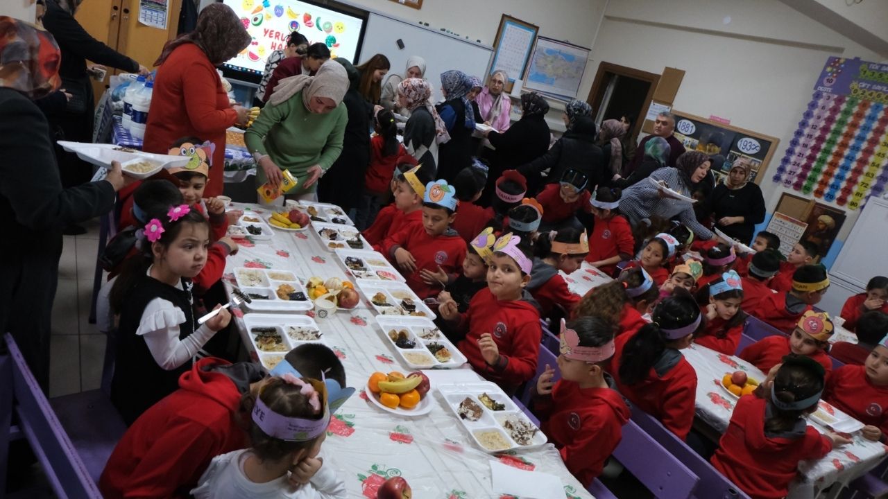 Taşköprü’de Yerli Malı Dersi Miniklerden Büyük Mesaj (10)