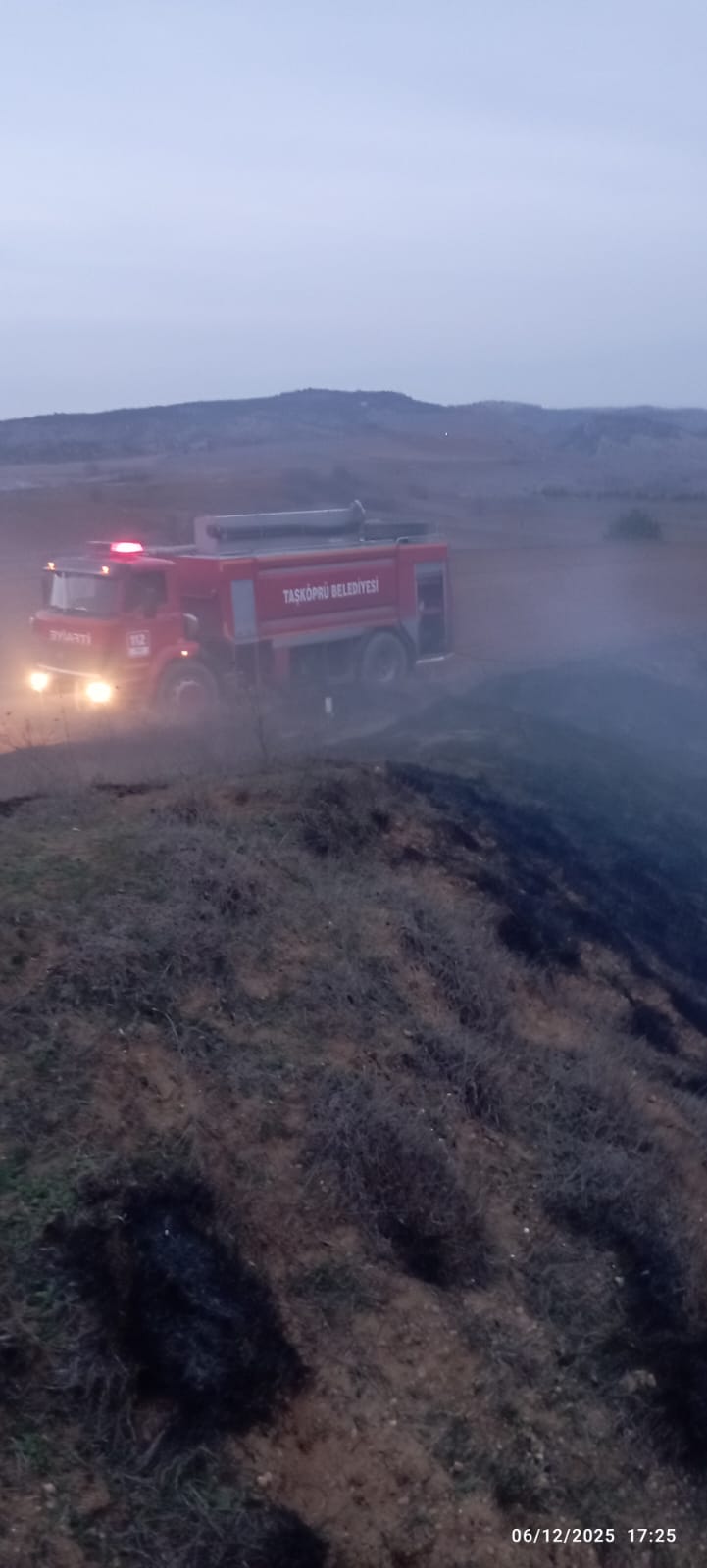 Taşköprü'nün Köyünde Korkutan Yangın! 2