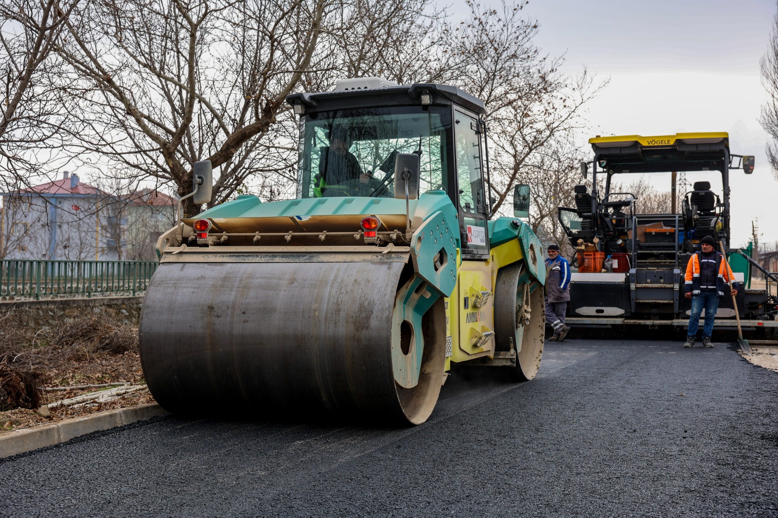 Taşköprü'nün Mahallesinde Sıcak Asfalt Çalışması Başladı 13