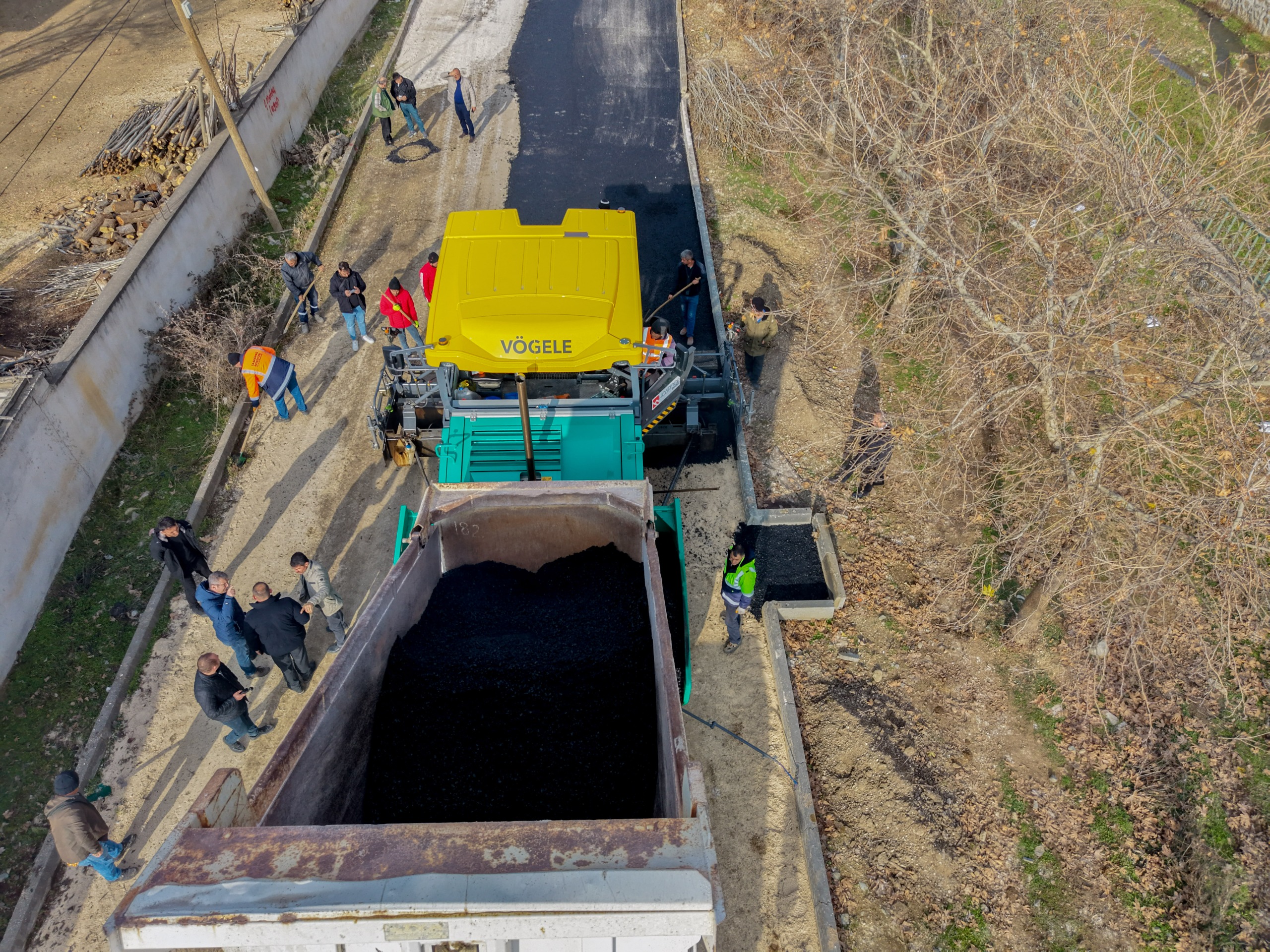 Taşköprü'nün Mahallesinde Sıcak Asfalt Çalışması Başladı 400