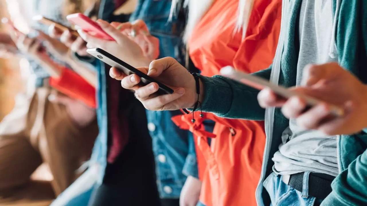 Telefon Öğrenci Model